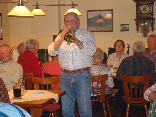 Alois bläst auf seinem Cornett